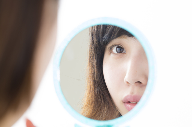 そもそもベースカーブとは？│はじめてのコンタクトレンズ.com