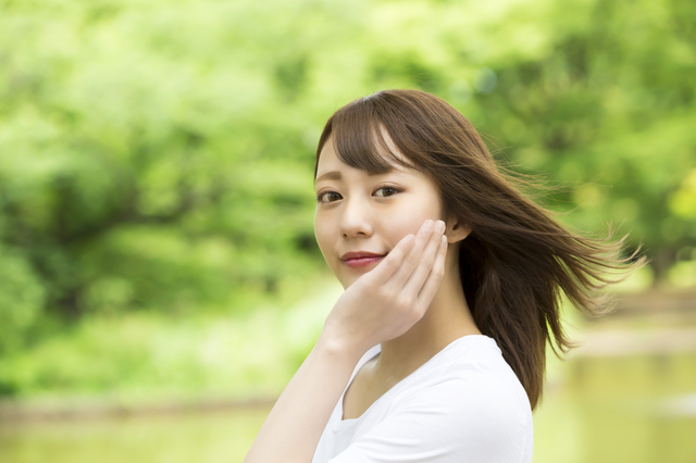 やわらかい雰囲気を出したいときはナチュラル系カラコン│はじめてのコンタクトレンズ.com