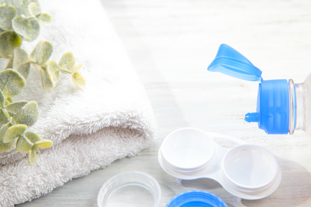 2ウィーク向けのレンズケアの方法は?